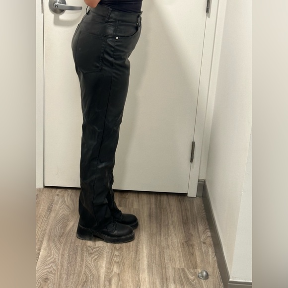 leather pants size 4 - Picture 2 of 3